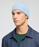 Beanie in light blue cashmere
